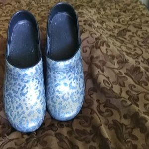 Clogs